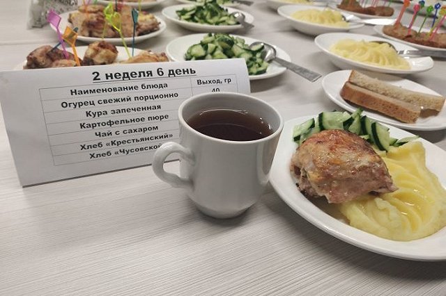 Российских студентов предложили кормить бесплатно