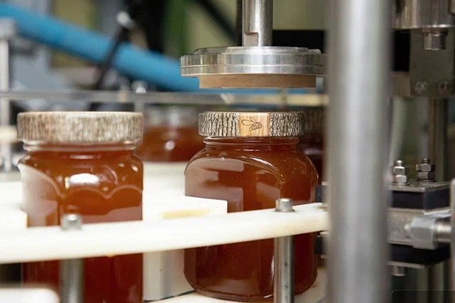 Немецкий ритейл заинтересовался уральскими сладостями и игрушками