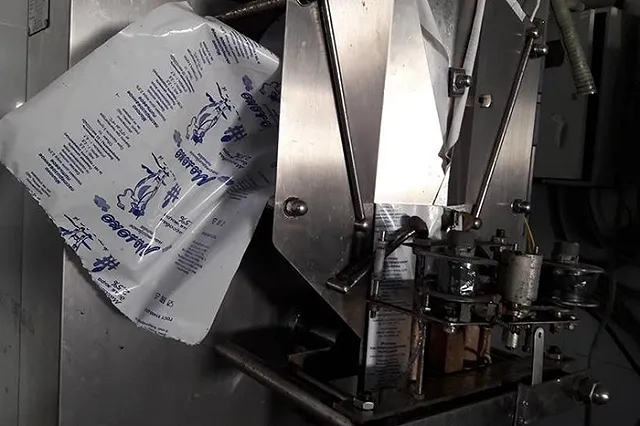 На Урале в колонии остановили молочный завод: в молоке заключенные греют руки