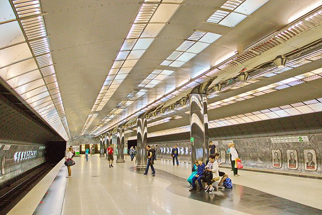 Покупка новых вагонов метро ускорила повышение тарифа до 32 рублей