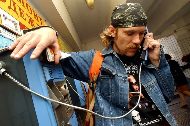 Россияне смогут бесплатно звонить с уличных таксофонов по всей стране