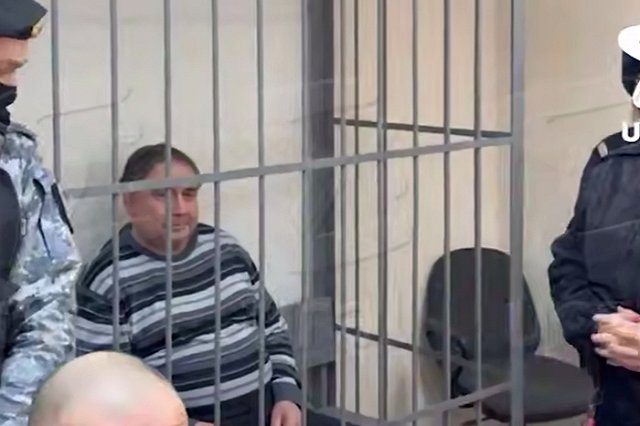 Экс-министр ЖКХ Смирнов в суде заявил, что силовики пришли за ним в реанимацию