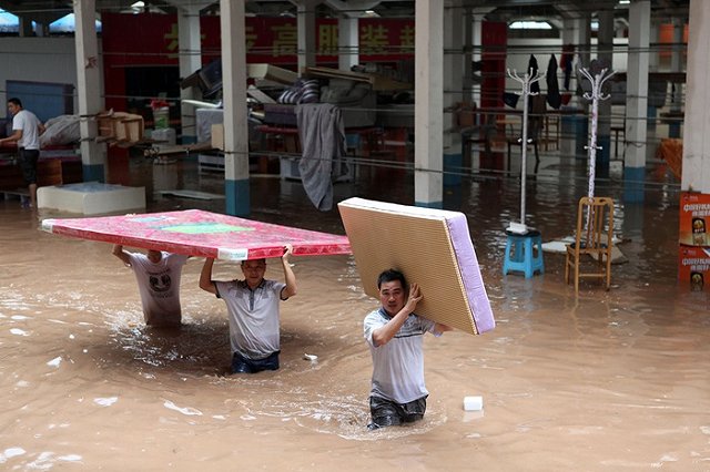 Красный Крест подсчитал погибших в стихийных бедствиях и катастрофах в 2014 году