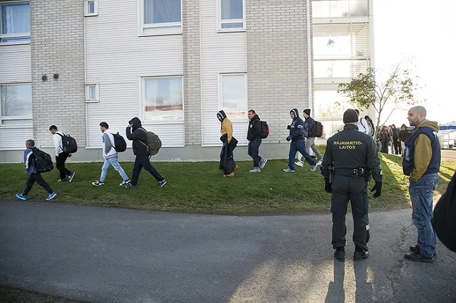 Индиец насмерть замерз в очереди под Мурманском