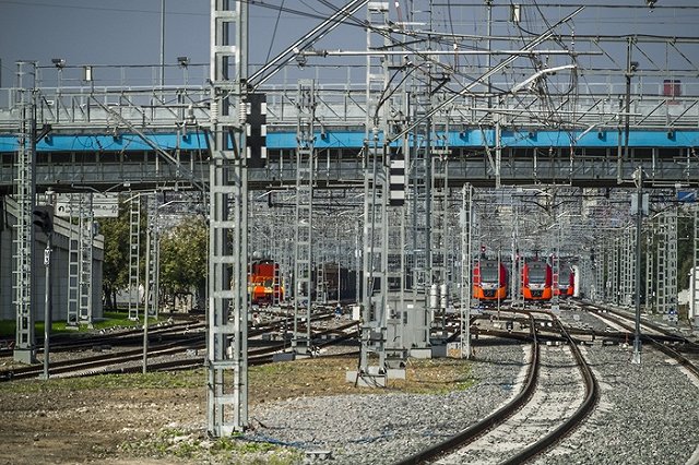 В Екатеринбурге грузовой поезд насмерть сбил женщину