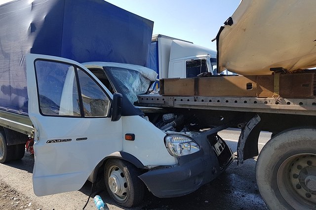 Водитель «ГАЗели» погиб на Тюменском тракте