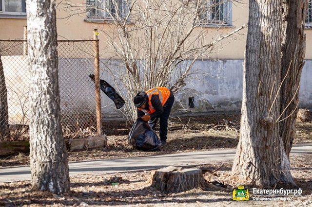 «От грязи очищено 60% объектов УДС»: Алексей Бубнов по итогам объезда двух районов Екатеринбурга