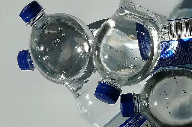 Свердловское УФАС не нашло в аэропорту Кольцово сговора в ценах на воду