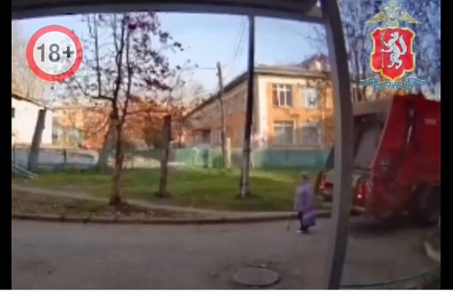 Мусоровоз задавил пожилую женщину во дворах Краснотурьинска