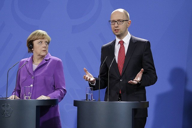 Киев изучает возможность разрыва дипломатических отношений с Россией