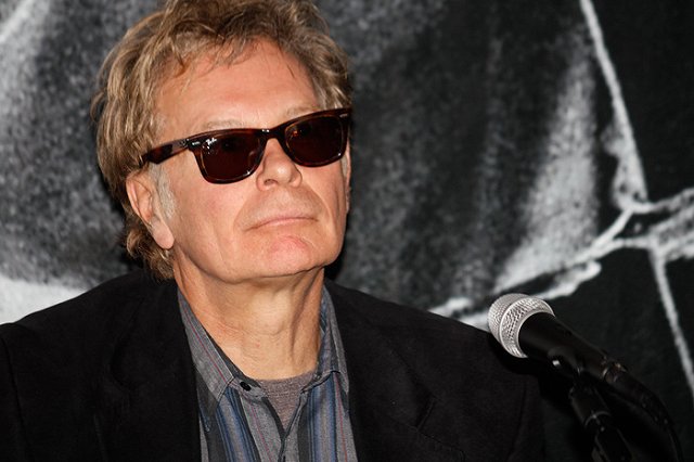 Британский профессор решил на год перевоплотиться в Дэвида Боуи