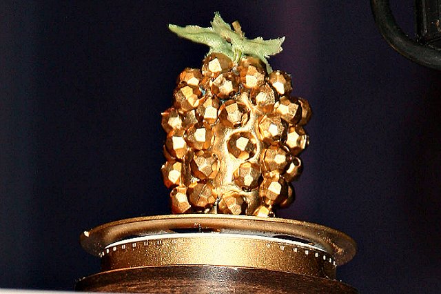 Документальный фильм о Хиллари Клинтон получил «Золотую малину»