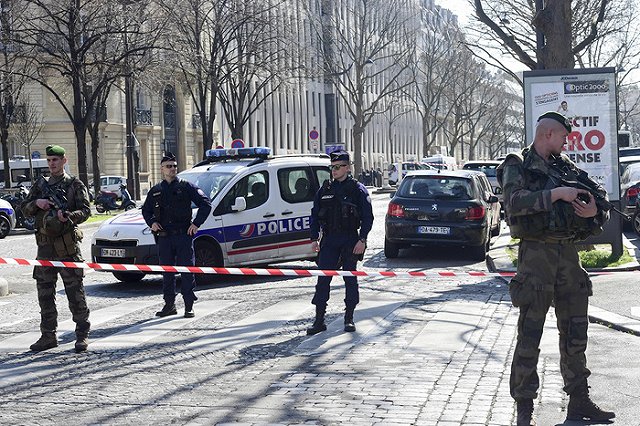 Российского режиссера Елену Сурину избили в Париже