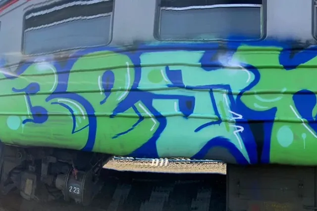 В Екатеринбурге задержали вандала, разрисовавшего поезд