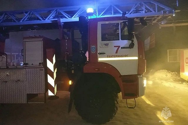 В Екатеринбурге подожгли здание, в котором ранее был расположен пункт приёма на военную службу