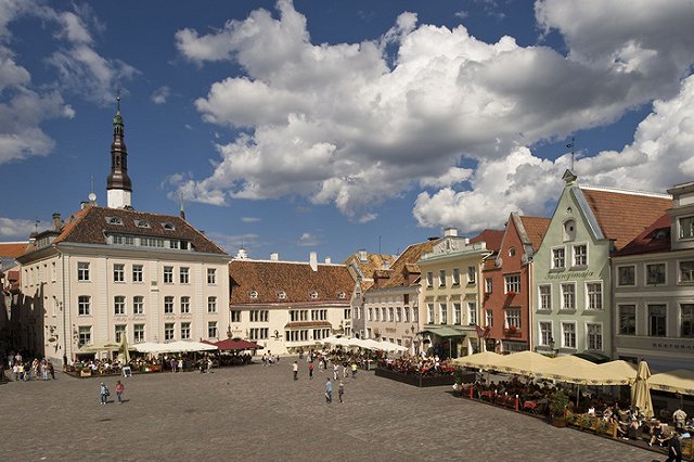 Ради ущемления русских Эстония нарушает собственную конституцию