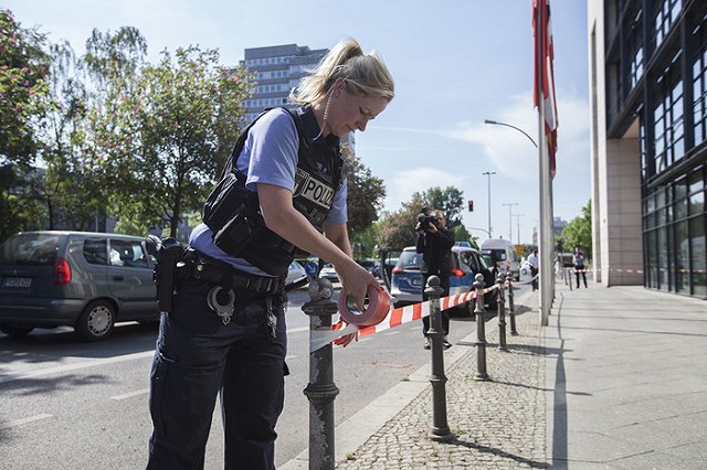 Жителю Берлина дали условный срок за сексуальную связь с девочкой Лизой