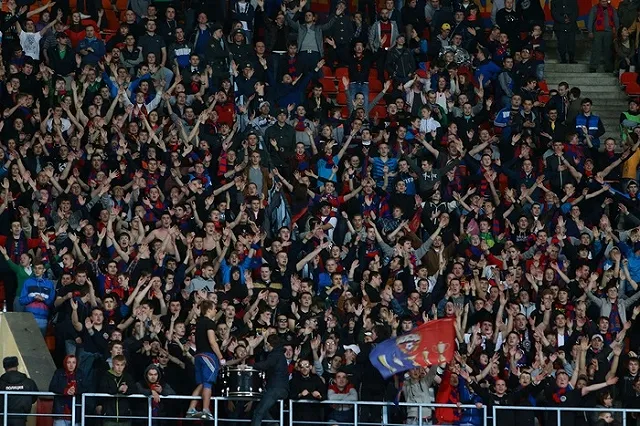 В Новосибирске во время драки футбольных фанатов убили болельщика