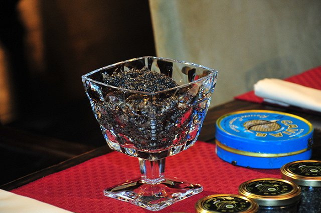 Союз осетроводов предупреждает о китайской икре под маркой «Сделано в Астрахани»