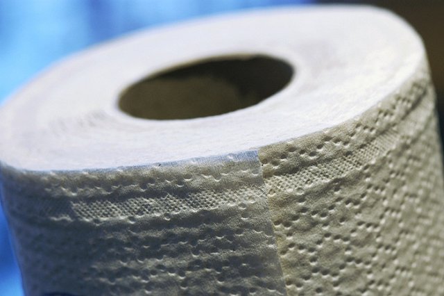 В Москве лишился работы учитель, не пускавший детей в туалет без медсправки