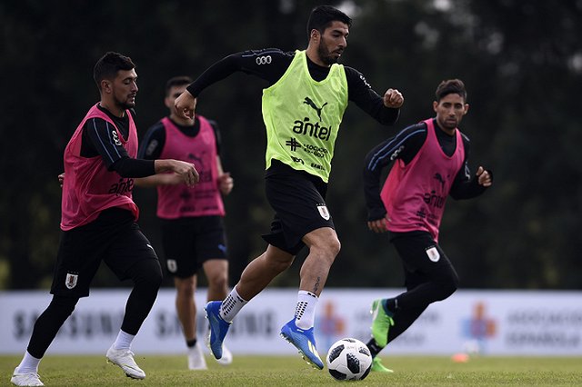 В Екатеринбург прибыла сборная Уругвая