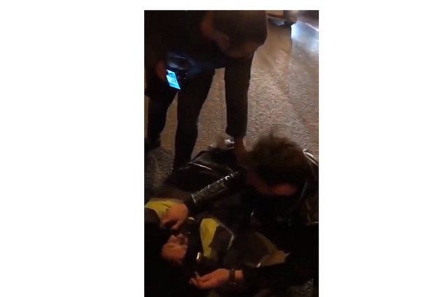 Baza: Сбивший инспектора ГИБДД в Москве таксист не имел водительских прав