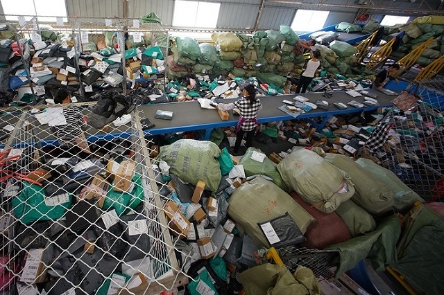 AliExpress будет доставлять товары в Екатеринбург за 10 дней