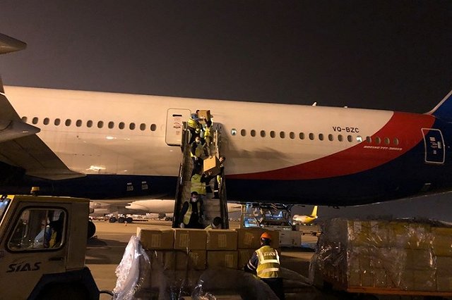 Русская медная компания доставила на Урал третью партию средств защиты от коронавируса