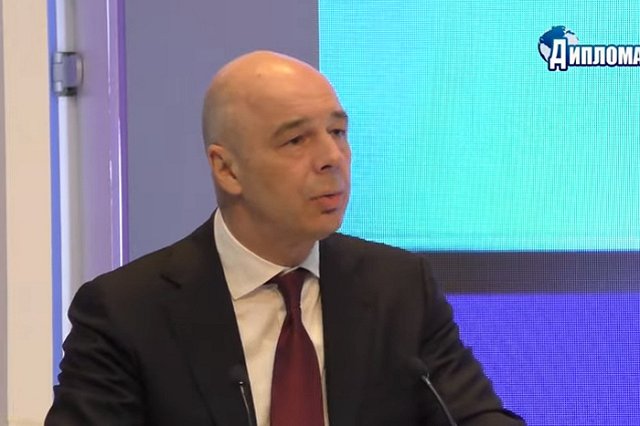 Силуанов допустил, что чиновников могут пересадить на «Лады»