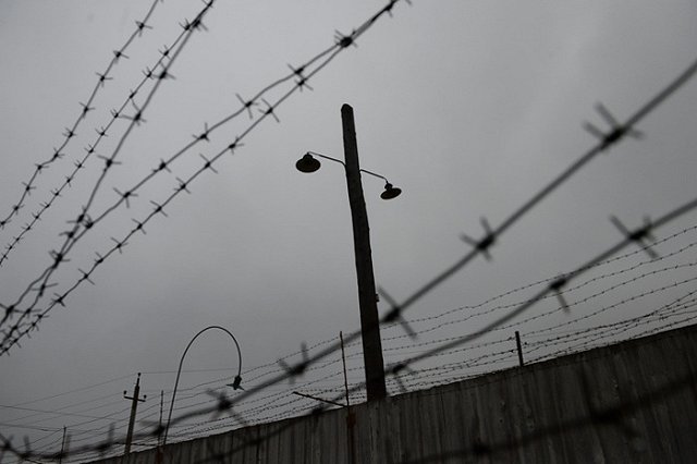 Осуждённого за растление дочери математика УрФУ лишили родительских прав