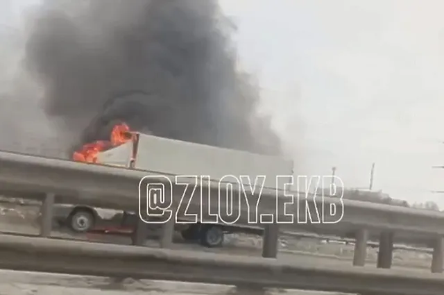 На Россельбане загорелась «Газель»