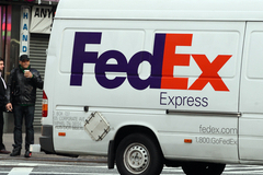 «Пони Экспресс» и TNT не планируют закрывать доставку в РФ