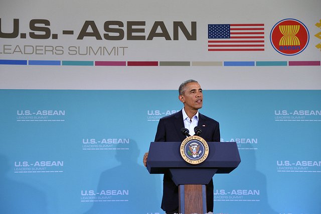 Рогозин прокомментировал оценку Обамой мощи российской армии