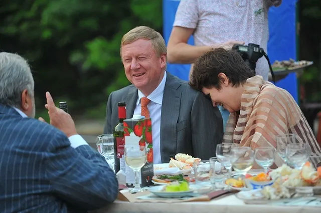 Чубайс компенсировал 3,3 млн руб. за новогодний корпоратив «Роснано»