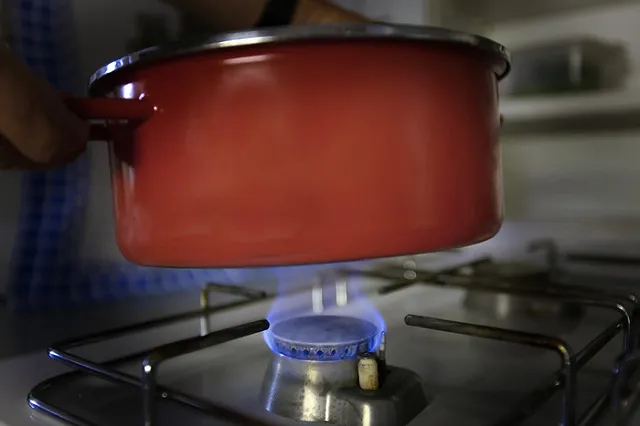 Мать с детьми из Кировграда отравились газом по вине слесаря