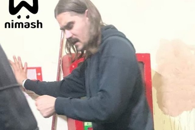 Лидера группы The Hatters обвинили в пьяном дебоше и угрозах ножом