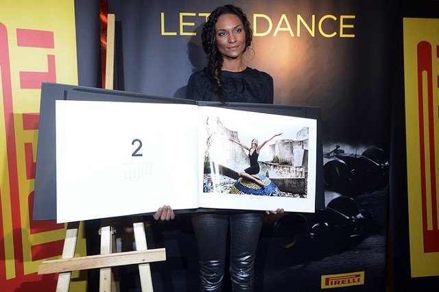 Календарь Pirelli выйдет без откровенных фото моделей