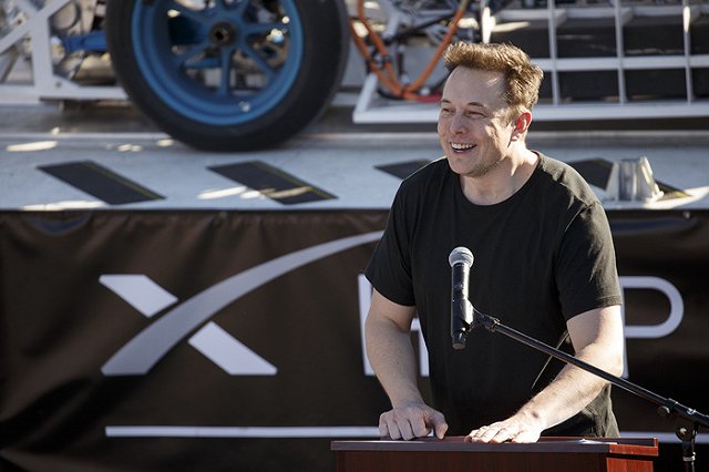 Илон Маск решил создать технологию по связи мозга с компьютером