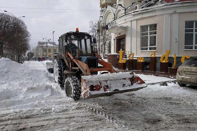 СМИ: Областного чиновника в Серове через суд лишают водительского удостоверения