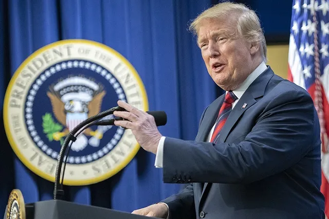 Дональд Трамп поздравил Зеленского с победой на выборах президента Украины