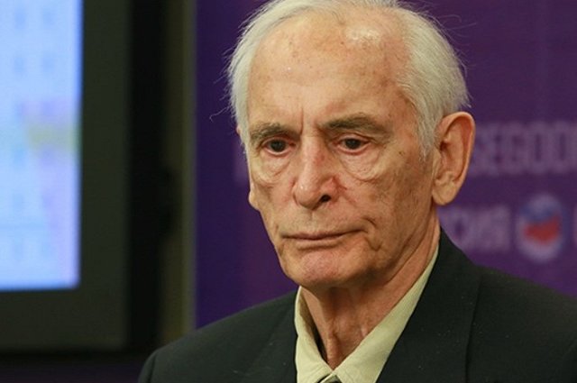 «Врачи не дают прогнозов»: Василия Ланового перевели в реанимацию