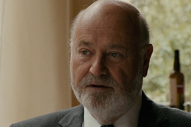 Голливудского режиссера Роб Райнер и его жену нашли убитыми в горящем доме