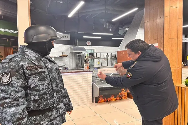 В Екатеринбурге по суду приостановили работу двух заведений общепита на Уралмаше