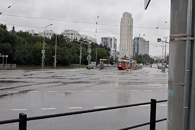 В Екатеринбурге подростки напали на кондуктора в трамвае