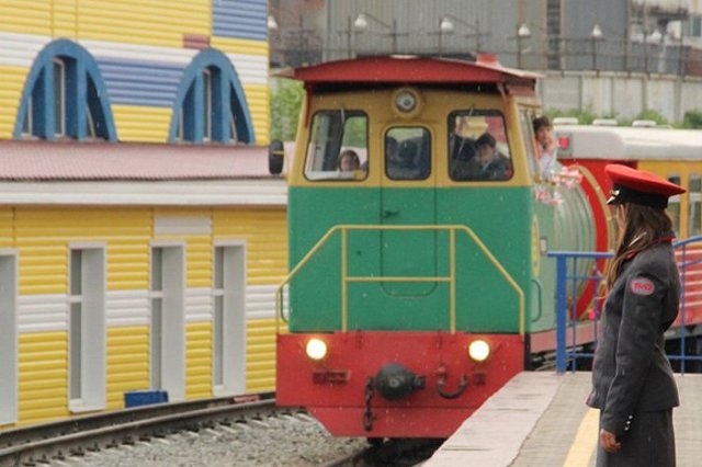 В Екатеринбурге запустили детскую железную дорогу