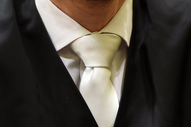 В Екатеринбурге ищут замену судье фотографа Лошагина и ее умершему коллеге