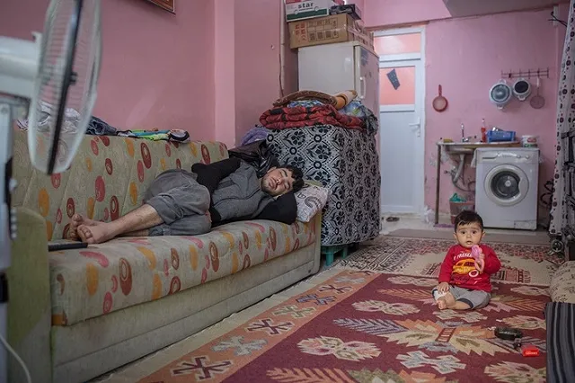 СМИ узнали о привлечении сирийских детей-беженцев в Турции к пошиву формы для ИГ