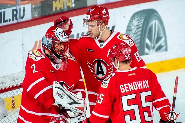 «Автомобилист» вырвал победу у «Авангарда» в овертайме.