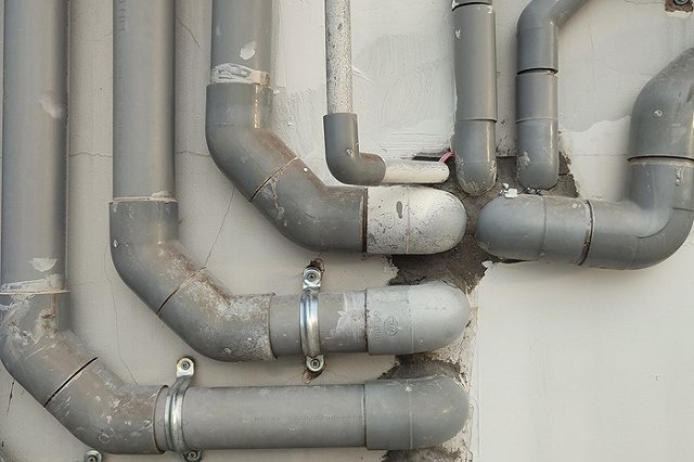 В домах Екатеринбурга одновременно отключат газ, воду и отопление