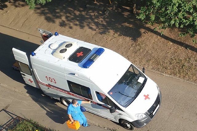 В Екатеринбурге медсестра НИИ ОММ под диктовку псевдоброкеров «инвестировала» 1,4 миллиона рублей